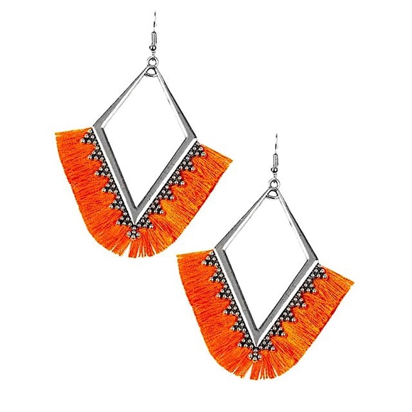 ❤️🔥5/$25❤️🔥 When In Peru Orange Earrings - Picture 2 of 2